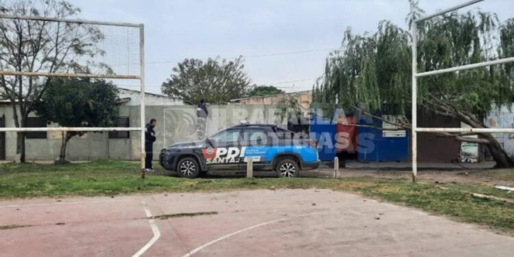 Allanamientos en el norte de la ciudad: una mujer trasladada y secuestro de elementos