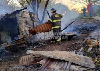 Rafaela: un incendio destruyó por completo una vivienda precaria en el asentamiento este