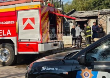 Conmoción en barrio Güemes por un incendio que destruyó una vivienda