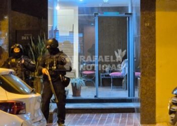URGENTE – Impactante despliegue policial en Rafaela: 10 allanamientos por las balaceras de los últimos días
