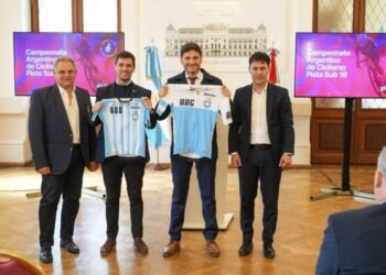 Pullaro presentó el Argentino de Ciclismo que estrenará el nuevo velódromo de Rafaela