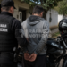 Detuvieron a dos hombres sorprendidos dentro de propiedades privadas