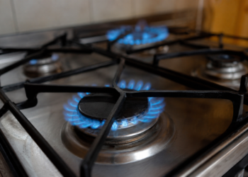 Juntan firmas para frenar la quita de subsidios al gas y crece la presión sobre los senadores santafesinos