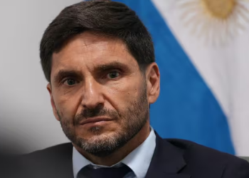 Pullaro cargó contra Adorni: “Si fuera funcionario de Santa Fe, ya no estaría en su cargo”
