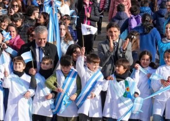 Día histórico: quedó inaugurada la restauración del Monumento a la Bandera