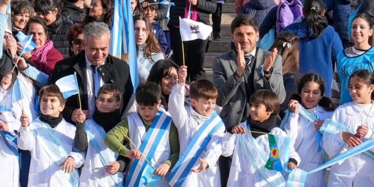 Día histórico: quedó inaugurada la restauración del Monumento a la Bandera