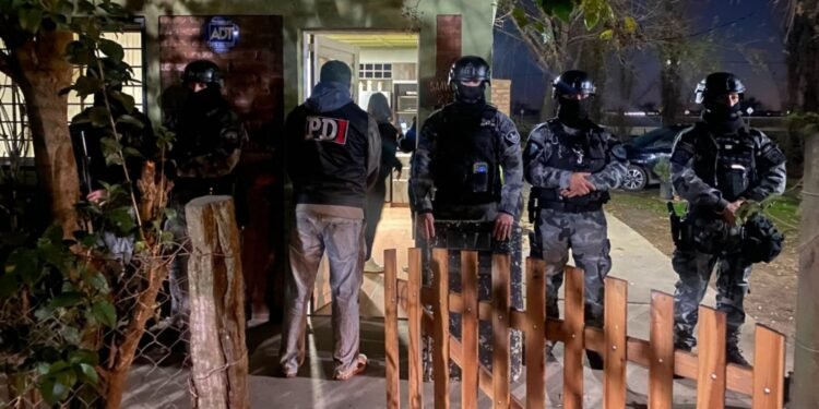 Robos calificados en la región: allanamientos en cuatro localidades, detenidos y secuestro de elementos de interés