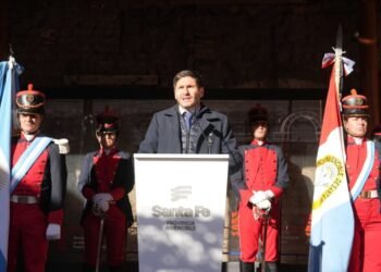 Pullaro encabezó el homenaje al Brigadier López con un reclamo por fondos federales