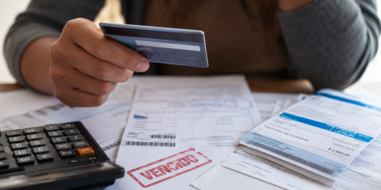 Más de 3,3 millones de argentinos son deudores irrecuperables y crece la preocupación por la morosidad