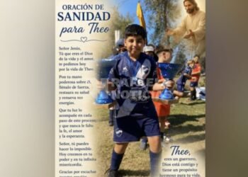 Piden cadenas de oración por un niño que se accidentó en un espacio público del norte de la ciudad