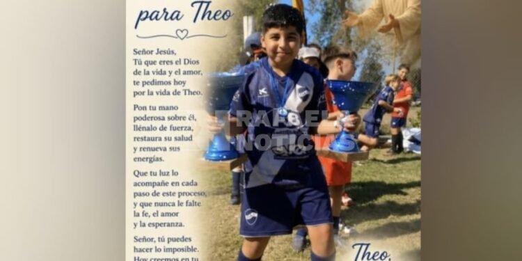 Piden cadenas de oración por un niño que se accidentó en un espacio público del norte de la ciudad