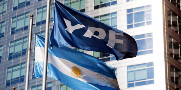 Buenas noticias para YPF: el Gobierno afirma que las chances de revertir el fallo favorable «son mínimas»