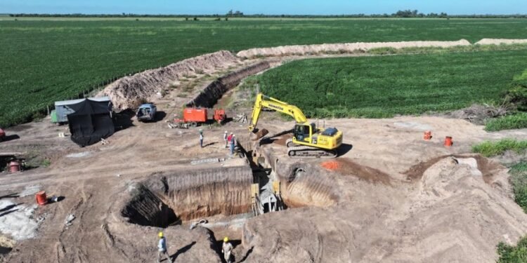 Obras hídricas en Rafaela y la región: Provincia acelera trabajos en más de 100 localidades por intensas lluvias