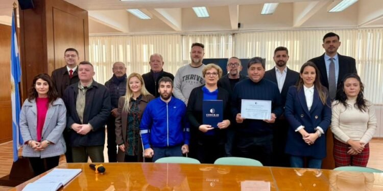 Declararon de Interés Municipal el 90.º aniversario del Club Atlético Peñarol: «Hoy el club es una maravilla, el barrio es una república»