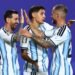 Messi abrió el camino y Argentina arrancó el Mundial con una goleada ante Argelia