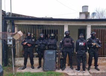 Terror en Rafaela: la encerró, la golpeó y la amenazó con un arma de fuego