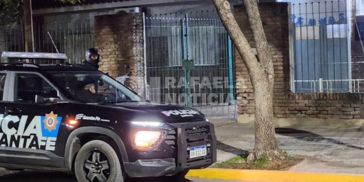 Jueves sin clases en la escuela Paul Harris de Rafaela y con presencia policial