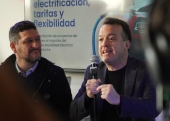 Movilidad elétrica en Santa Fe: proponen tarifas diferenciadas e instalar más puestos de carga de vehículos