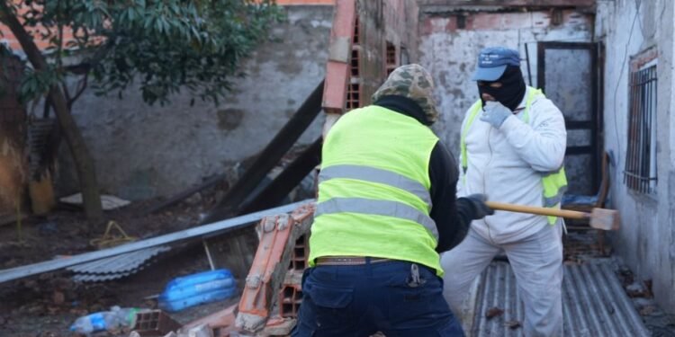 El violento trasfondo detrás del derribo de tres búnkeres de droga en el barrio donde mataron a un policía federal