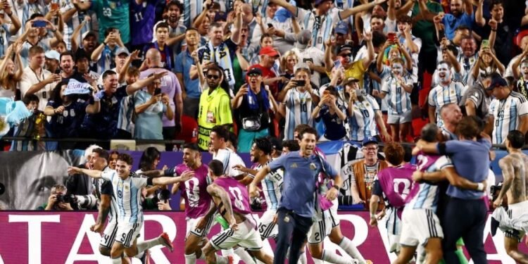 Argentina volvió a sufrir, pero venció a Suiza en el suplementario y jugará las semifinales del Mundial ante Inglaterra