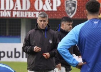 Tras la derrota del sábado, Iván Juárez dejó de ser el DT de Atlético