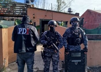 Funes y Roldán: dos detenidos y secuestro de drogas en 11 allanamientos por microtráfico