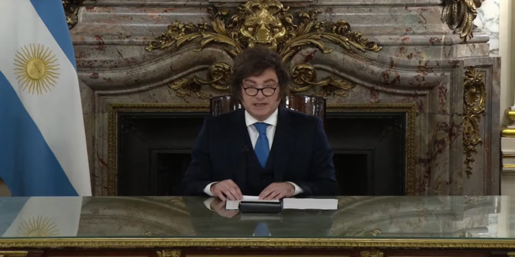 Milei presentó la reforma de la Carta Orgánica del Banco Central