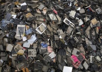 Presentan un proyecto de ley para prohibir la obsolescencia programada y garantizar el derecho a reparar