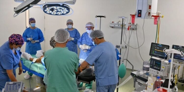 El Hospital Regional Jaime Ferré realizó 1.680 cirugías en seis meses y aumentó un 37 % las intervenciones de urgencia