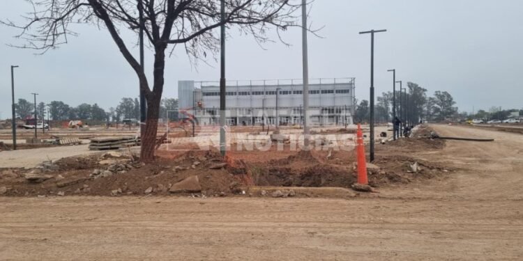 Con más del 90% del microestadio terminado, continúan las obras para ODESUR