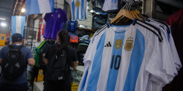 Efecto aguinaldo y mundial: Las ventas minoristas pyme crecieron 0,9% en junio