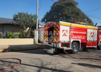 Alerta en barrio Guillermo Lehmann: una vivienda interna sufrió un incendio generalizado