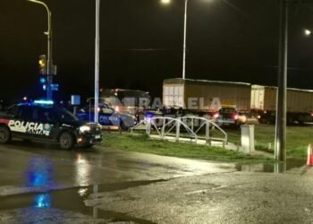 Tragedia en el tramo urbano de la Ruta 34: falleció una persona al caer bajo las ruedas de un camión