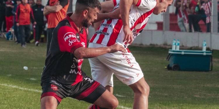 9 de Julio arrancó la Zona Campeonato con un empate ante Douglas Haig