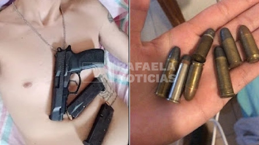 Franco Cejas mostrando armas.