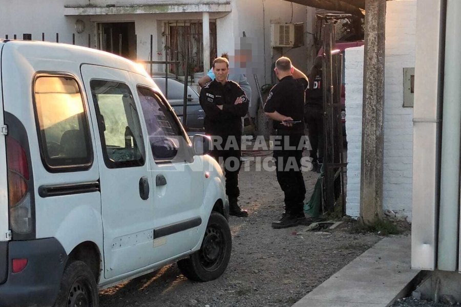 Camioneta en que llegó la víctima y tres personas más a la casa de Romero.