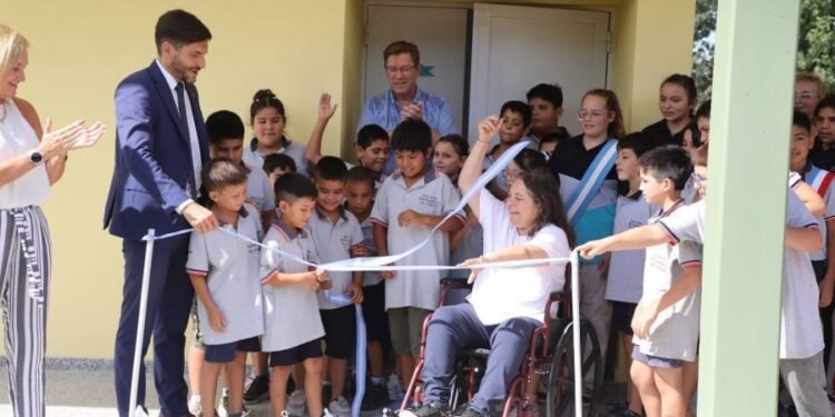 Programa Mil Aulas: 730 aulas en los 19 departamentos, con una inversión provincial de más de $43.114 millones