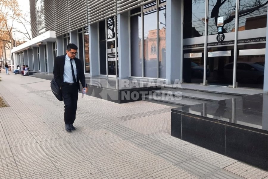 Dr. Silvela, abogado defensor.