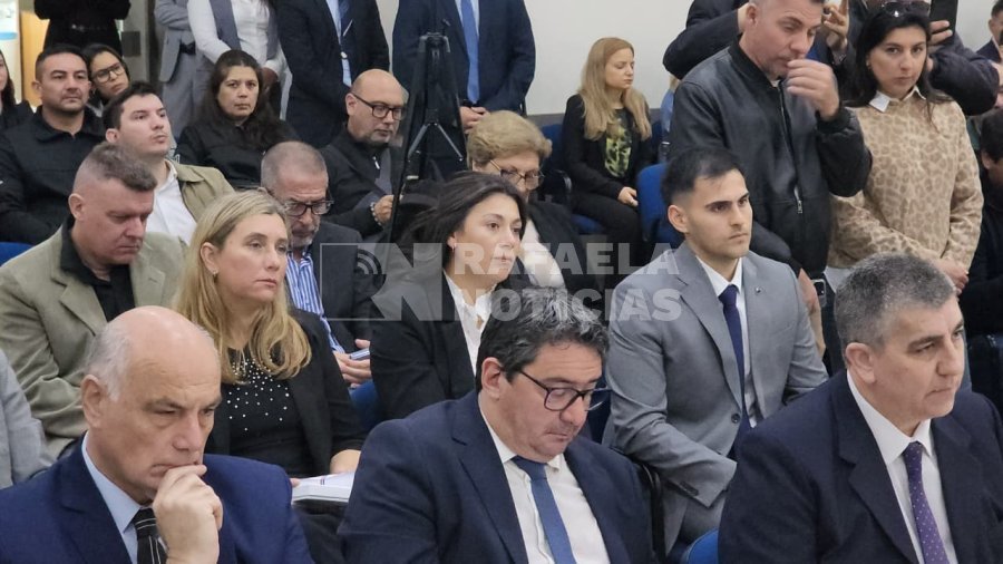 Los tres nuevos fiscales que juraron este martes.