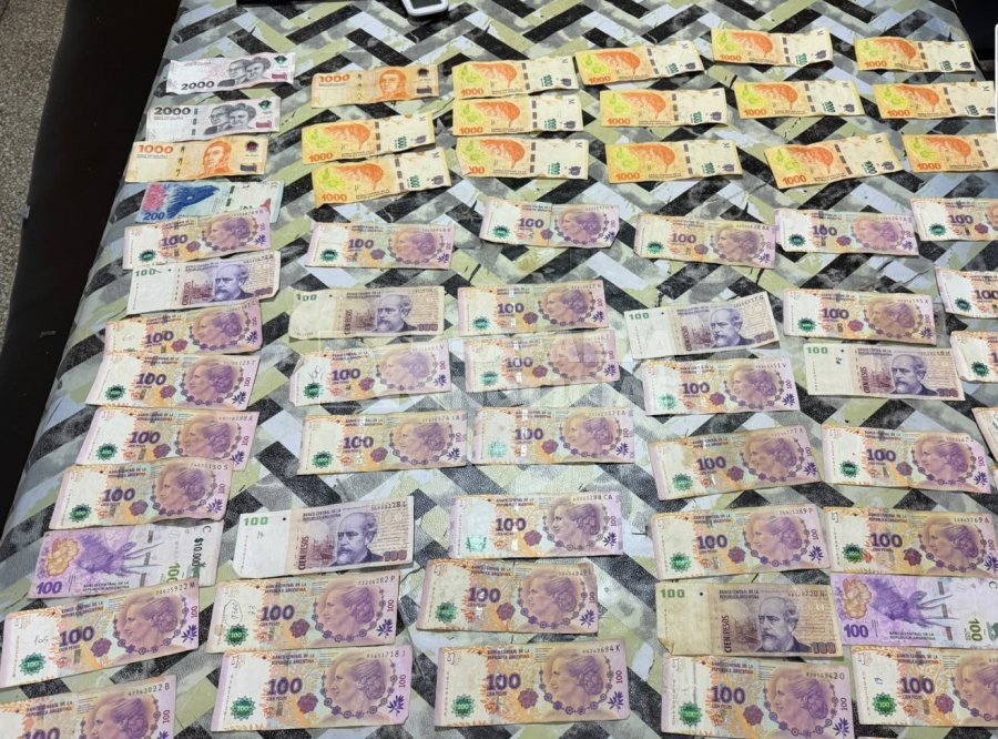 Parte del dinero secuestrado.