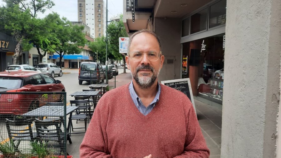 Hugo Menossi, productor de seguros.